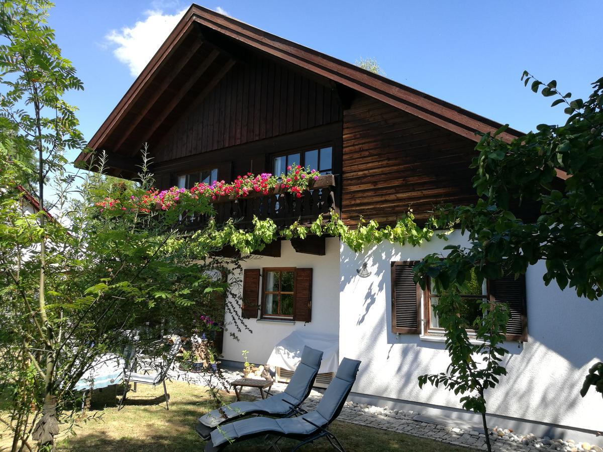 Apartment HAUS MERLIN am Böckelsberg Weimar  Exterior foto